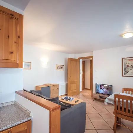 Compact In France With Balcony *
